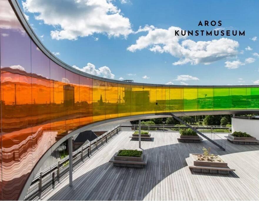 Appartamento Bo Med Stil Og Udsigt Til Aarhus Lystbadehavn Esterno foto