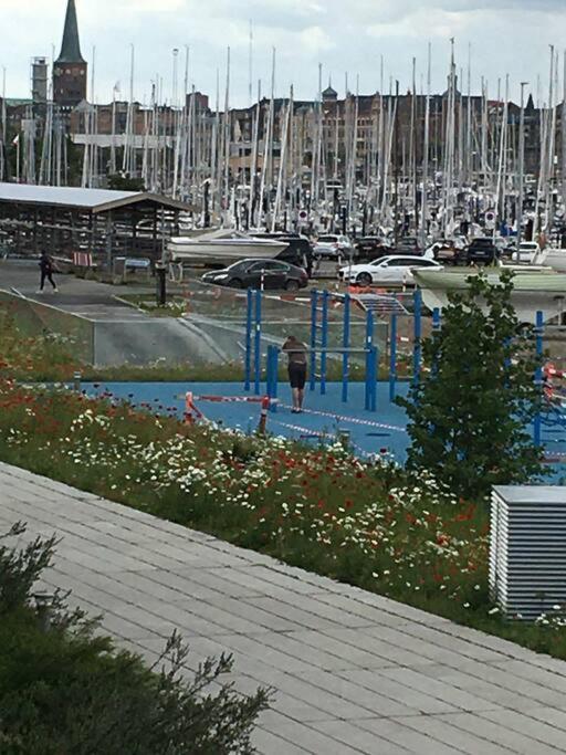 Appartamento Bo Med Stil Og Udsigt Til Aarhus Lystbadehavn Esterno foto