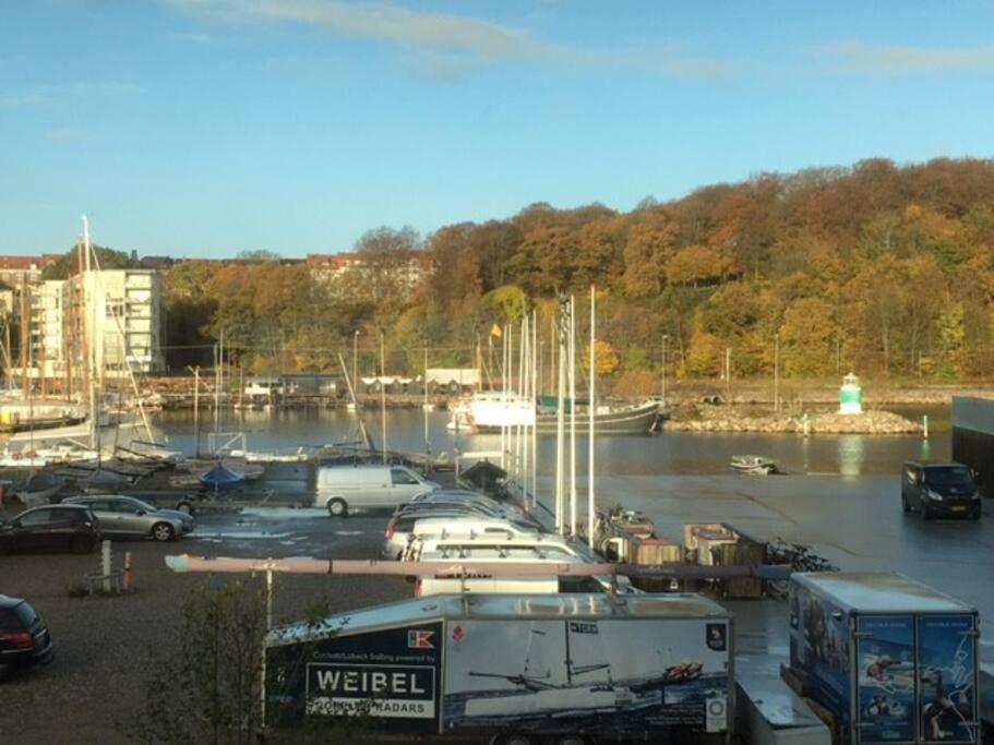 Appartamento Bo Med Stil Og Udsigt Til Aarhus Lystbadehavn Esterno foto