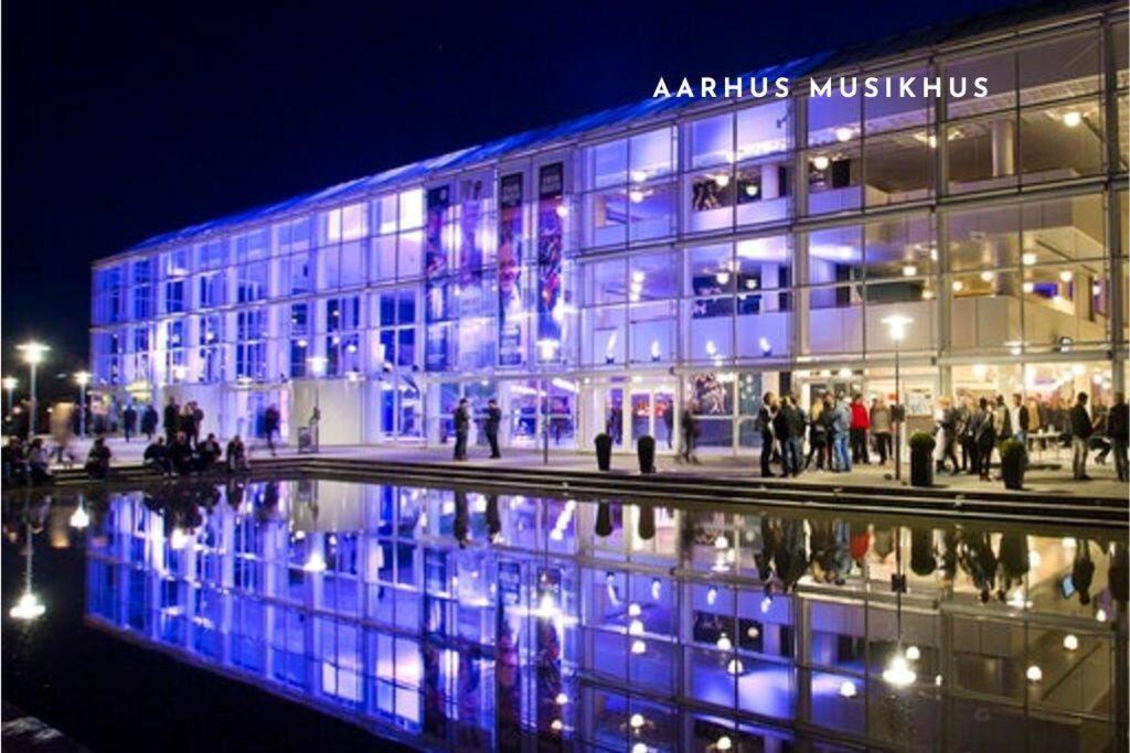 Appartamento Bo Med Stil Og Udsigt Til Aarhus Lystbadehavn Esterno foto